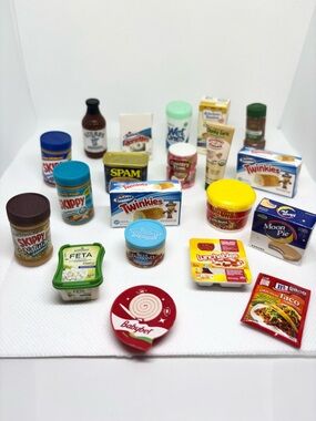 Zuru Mini Brands 20 Pieces Lot